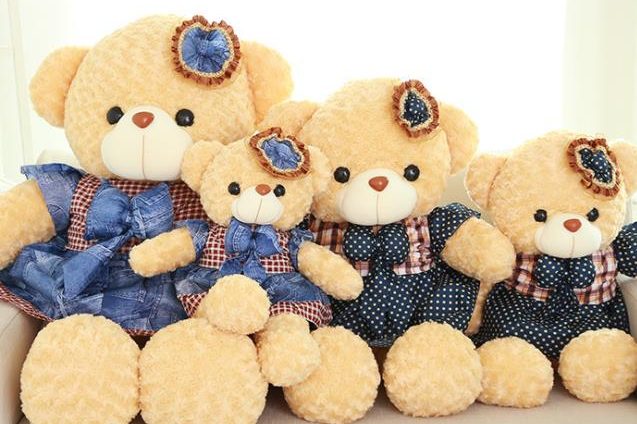 Wearing a denim velvet teddy bear (3)